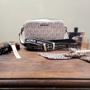 Michael Kors crossbody